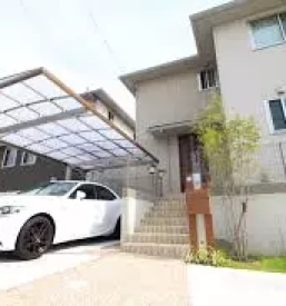 Dvoriscna vrata in nadstreski primorska