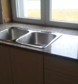 Okenske police iz kamna Štajerska