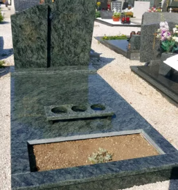 Lepe okenske police iz kamna Štajerska