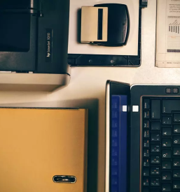 Poslovno in davcno svetovanje col