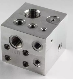 Obdelava kovin s CNC-jem Slovenija