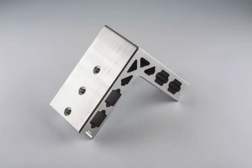 Ugodna CNC obdelava kovin Slovenija