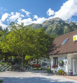 Kamp ob soci bovec