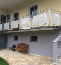 Dvoriščna vrata Pomurje