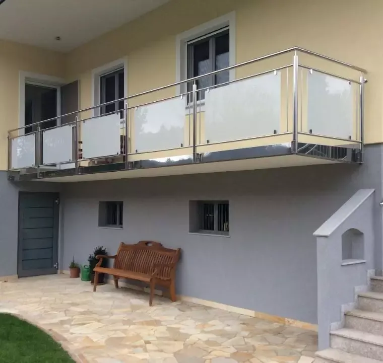 Na voljo smo vam za ugodne inox ograje v Sloveniji