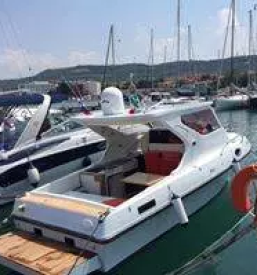 Vzdrzevanje in peskanje plovil primorska