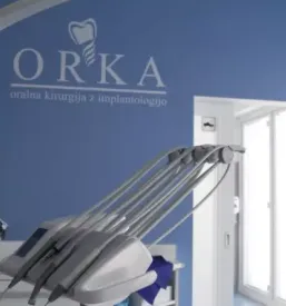 Zobni implantati štajerska