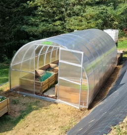 montaža rastlinjakov