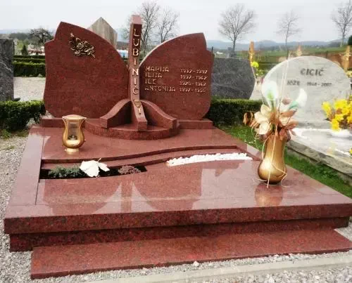 Nagrobni spomeniki Dolenjska in Bela krajina