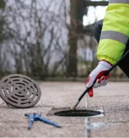 Odmasevanje pisoarjev ljubljana