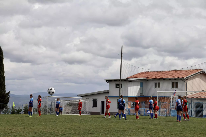 Moški in ženski nogometni klub Gažon vas vabita v svoje vrste!