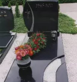 Granitni nagrobni spomeniki slovenija