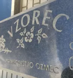 Ugodni nagrobni spomeniki