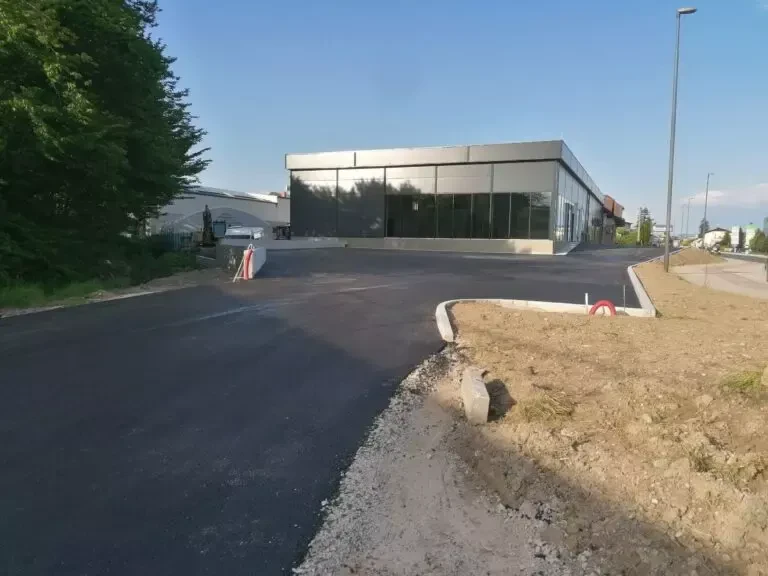 Ugodni gradbeni izkopi Vrhnika