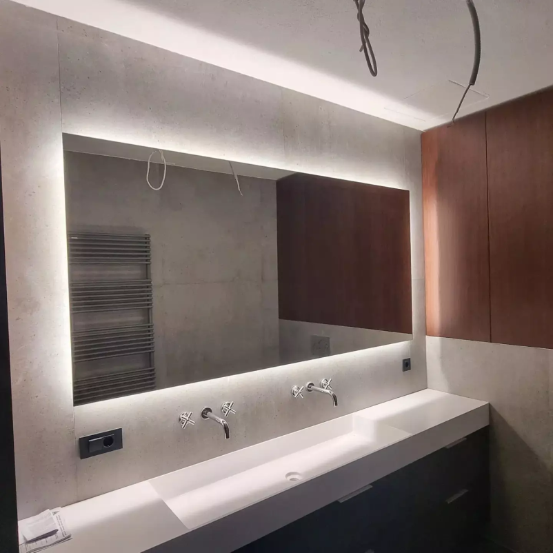 ogledala v kopalnici