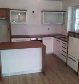 Masivno pohistvo po meri osrednja slovenija