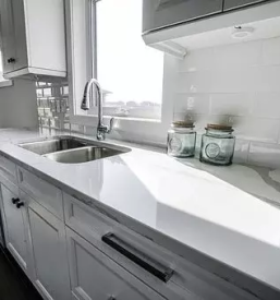 Fensterbanke aus naturstein in der region koroska