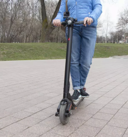 Izposoja elektricnih skirojev bled