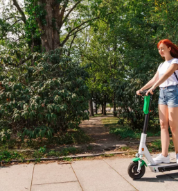 Izposoja elektricnih skirojev bled