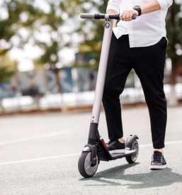 Izposoja elektricnih skirojev bled