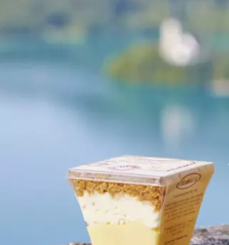 Prodaja blejskih kremsnit slovenija