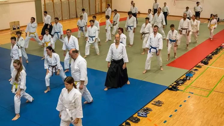 Aikido borilne veščine v Ljubljani treniramo pri nas