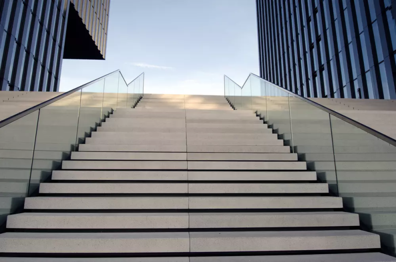 Na voljo smo vam za izdelavo steklene fasade v Osrednji Sloveniji