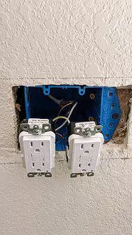 Naše elektroinštalacije