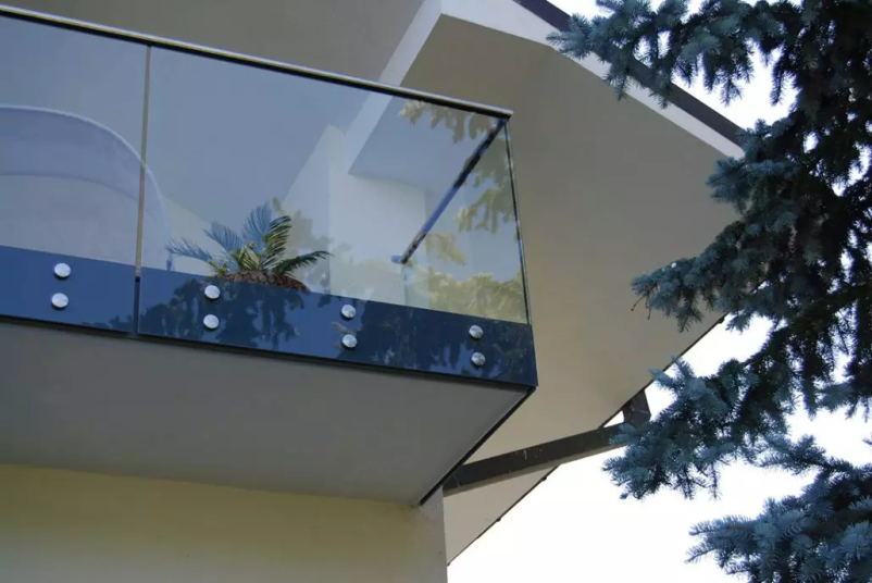 Zasteklitve zunanjih teras in tuša Štajerska regija