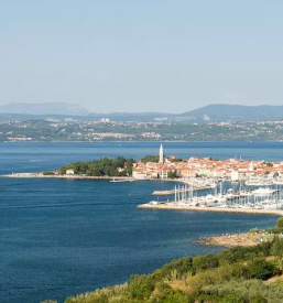 Affordable apartment izola