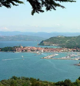 Ugoden apartma izola