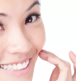 Nevidni zobni aparat invisalign ljubljana