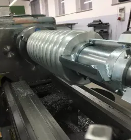 Produccion de equipos para la fabricacion de velas y procesamiento de parafina de la ue