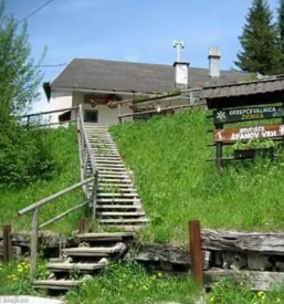 Okrepcevalnica in bar planina pod golico