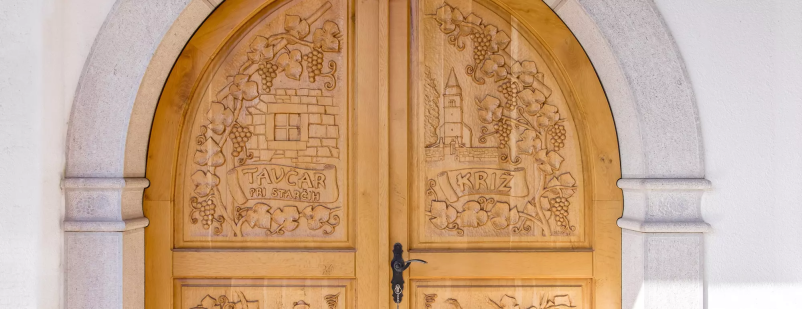 Vabljeni na degustacijo vin na Krasu v vinski kleti Pri Starčih Tavčar!