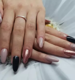 Ugodno podaljsevanje nohtov koroska