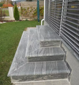 Zunanje kamnite stopnice