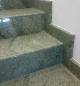 Notranje kamnite stopnice