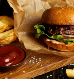Dobra okrepcevalnica z burgerji kocevje