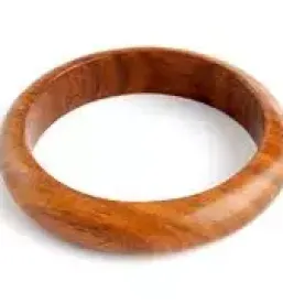 Prodaja lesenih metuljckov