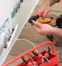 Montaza in popravilo elektroinstalacij osrednja slovenija