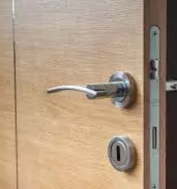 Notranja masivna lesena vrata slovenija