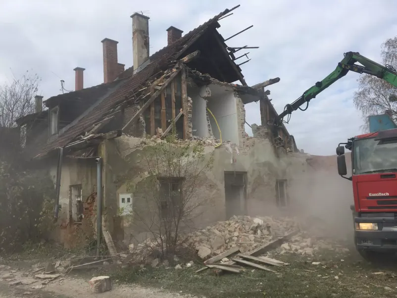 Rušenje objekta