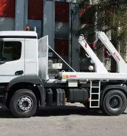 Kmetijska mehanizacija komunalna oprema posebni izdelki in storitve creina
