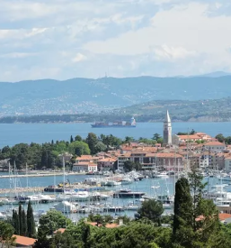 Comfortable apartment for tourists in izola