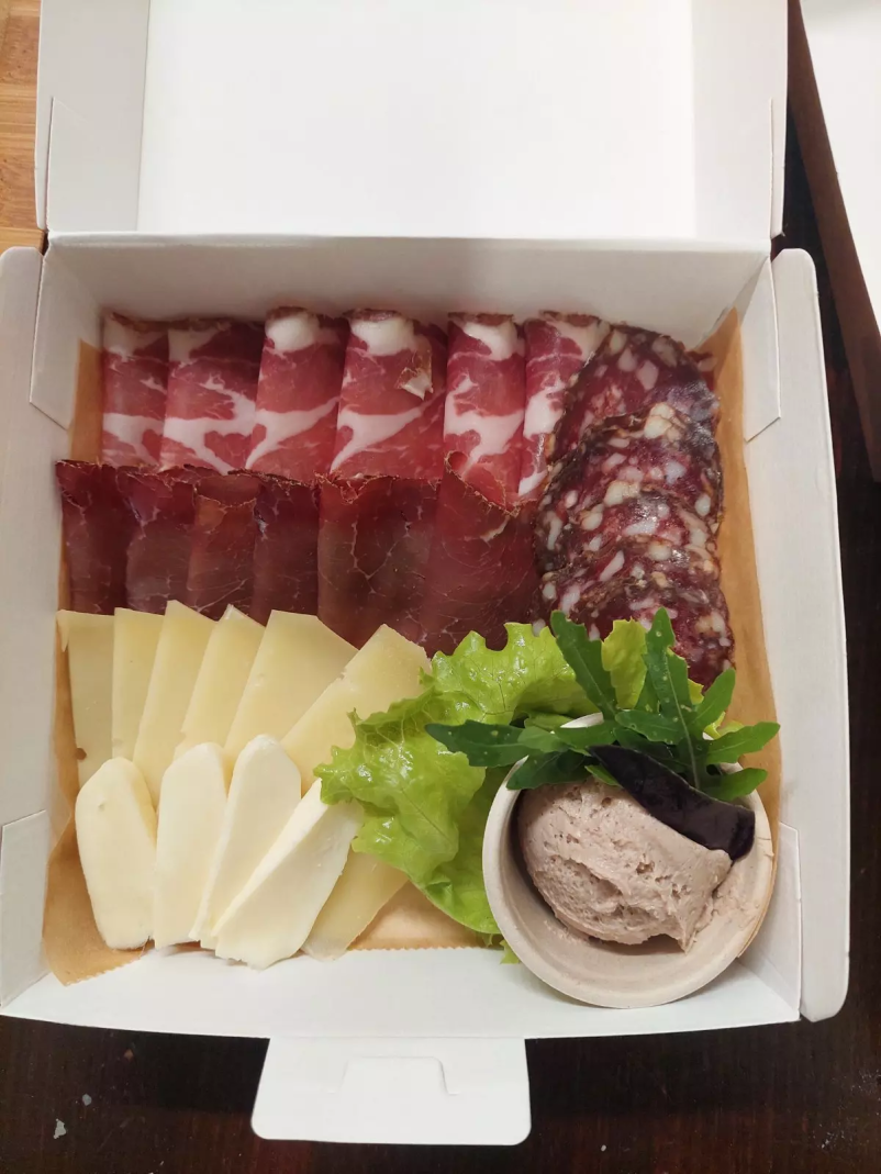 Dostava zajtrka na Bledu