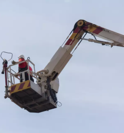 Storitve z avtodvigalom goriska