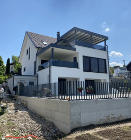 Steklo kot stavbno pohištvo