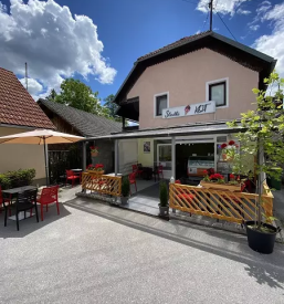 Dobra slascicarna cerknica