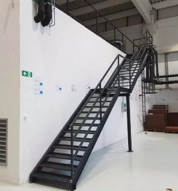 Kovinske ograje in nadstreski koroska